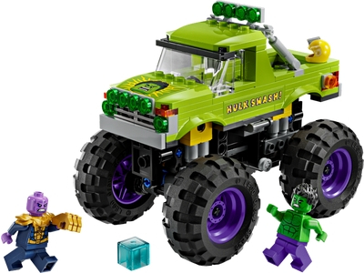 Hulk în vehicul de teren contra lui Thanos